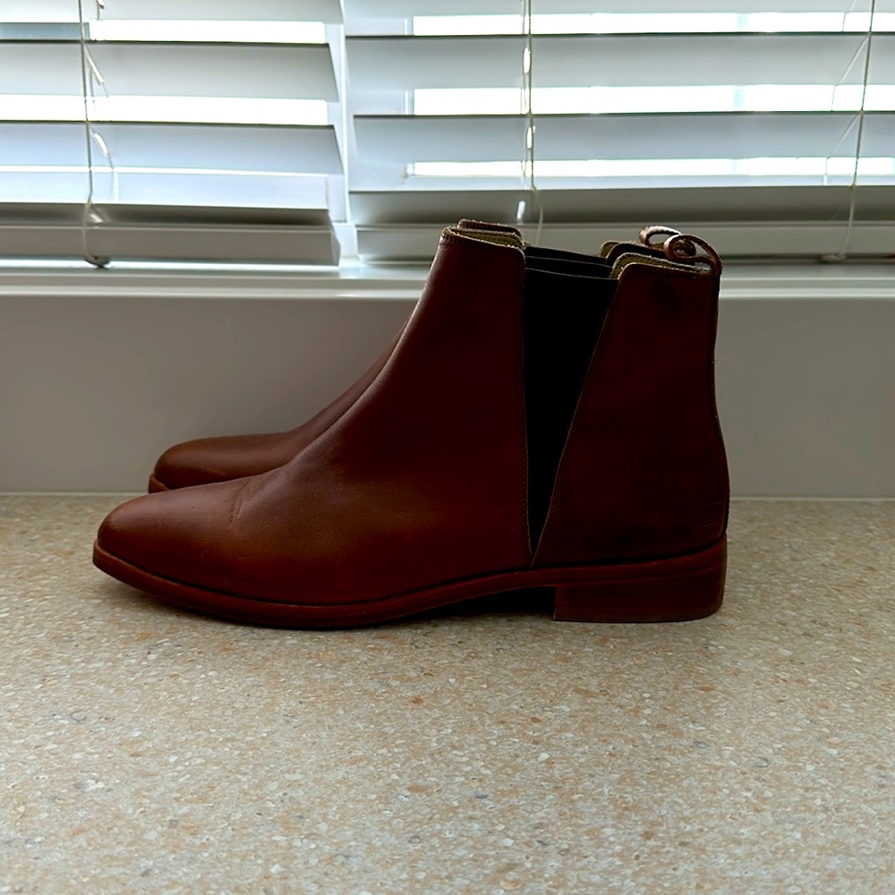 Women’s Nisolo Leather Boots Size 10